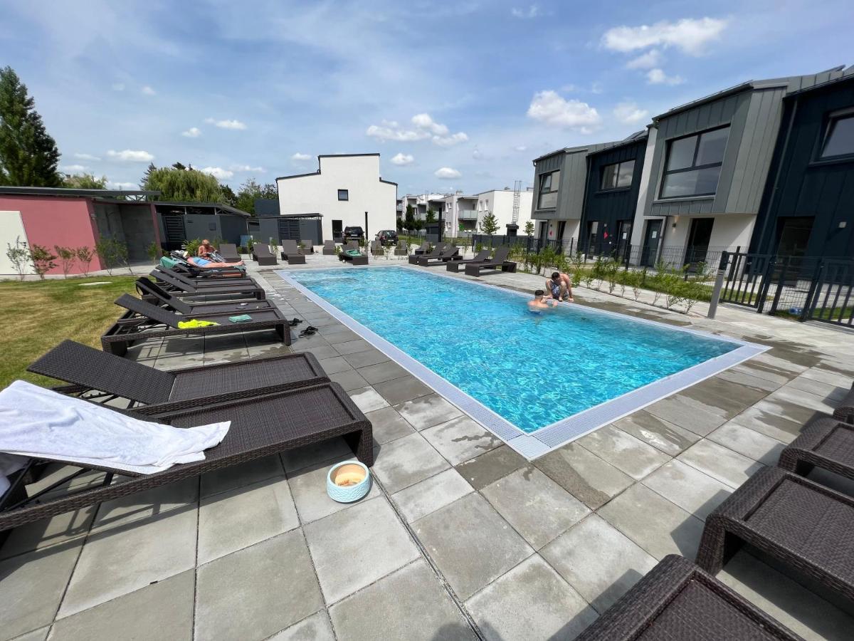 25H Spa-Residenz Best Sleep Privat Garden & Pools Neusiedl am See Esterno foto