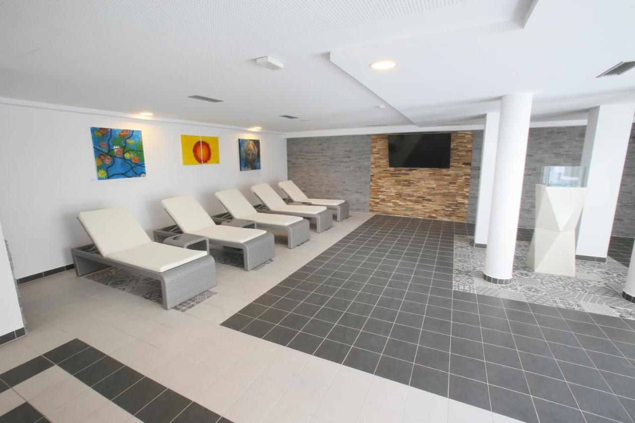 25H Spa-Residenz Best Sleep Privat Garden & Pools Neusiedl am See Esterno foto