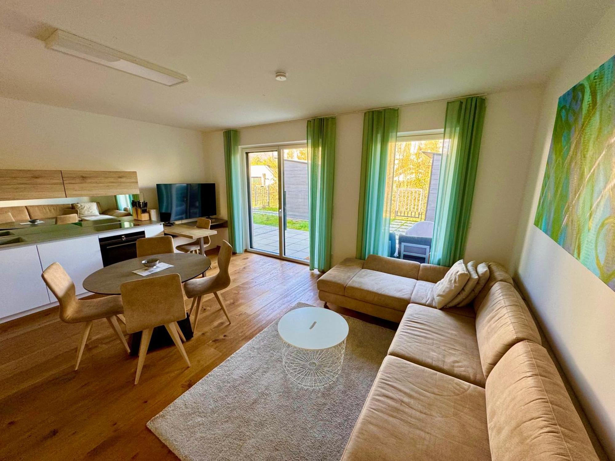 25H Spa-Residenz Best Sleep Privat Garden & Pools Neusiedl am See Esterno foto